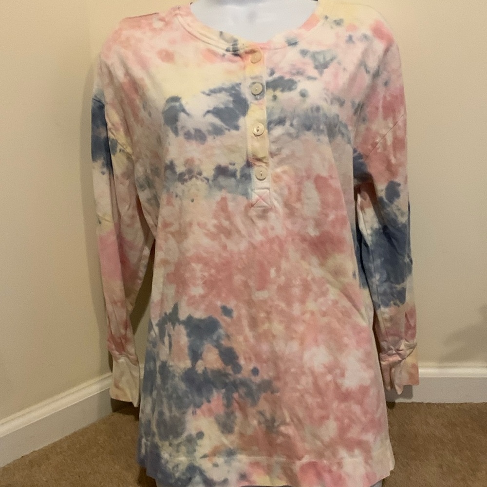 Old Navy Super Soft Muted Pastel Long Sleeve Cotton Top